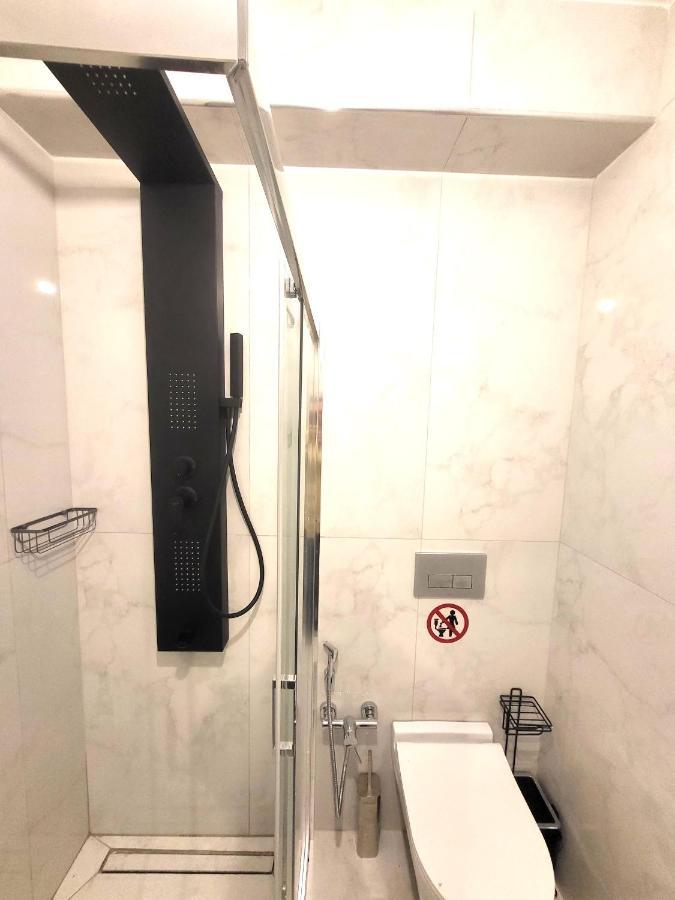 Fabilicious Suites - 2 Apartments- Romantic Jacuzzi & Spacious Family Comfort Athen Eksteriør bilde