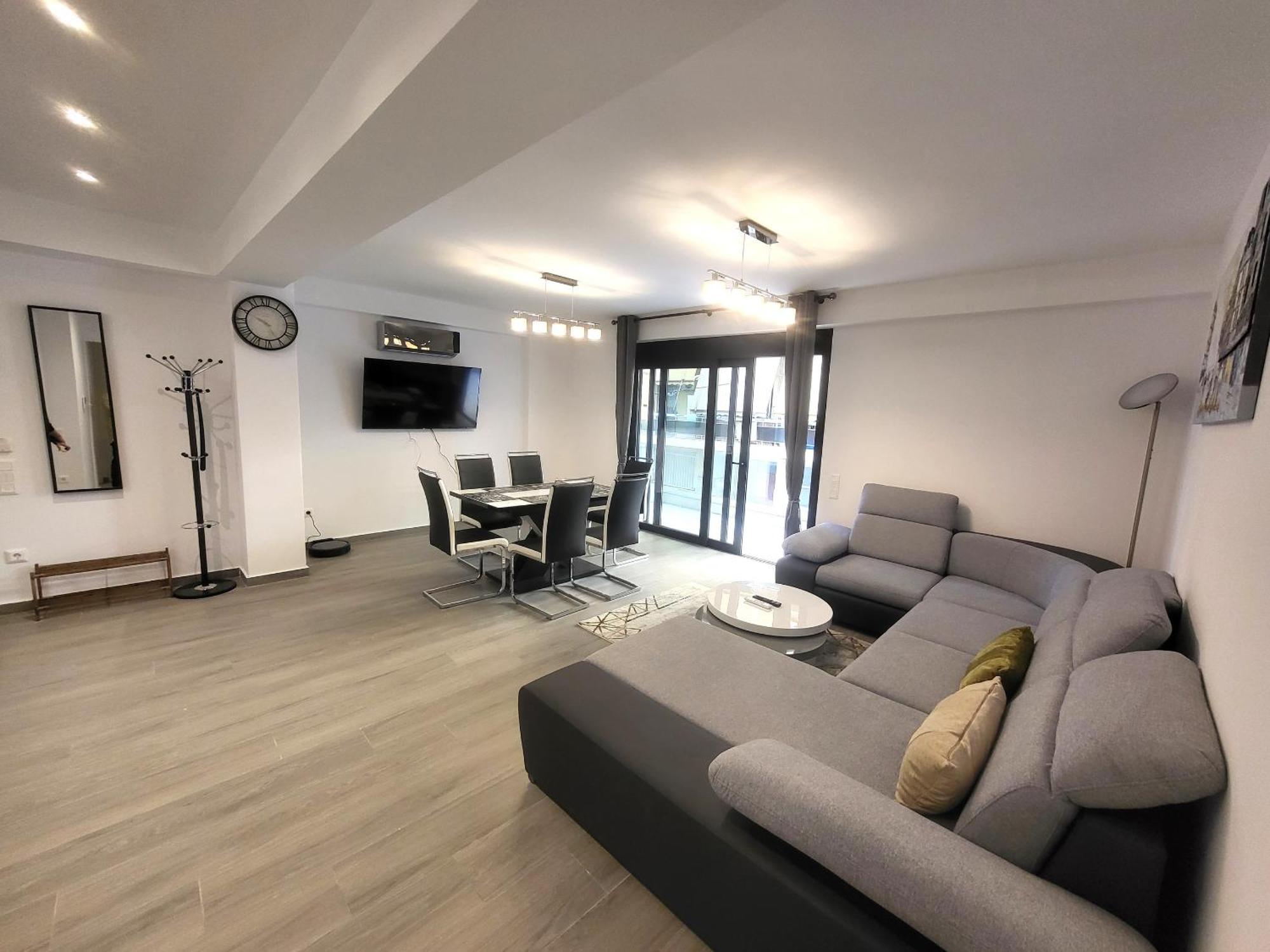 Fabilicious Suites - 2 Apartments- Romantic Jacuzzi & Spacious Family Comfort Athen Eksteriør bilde