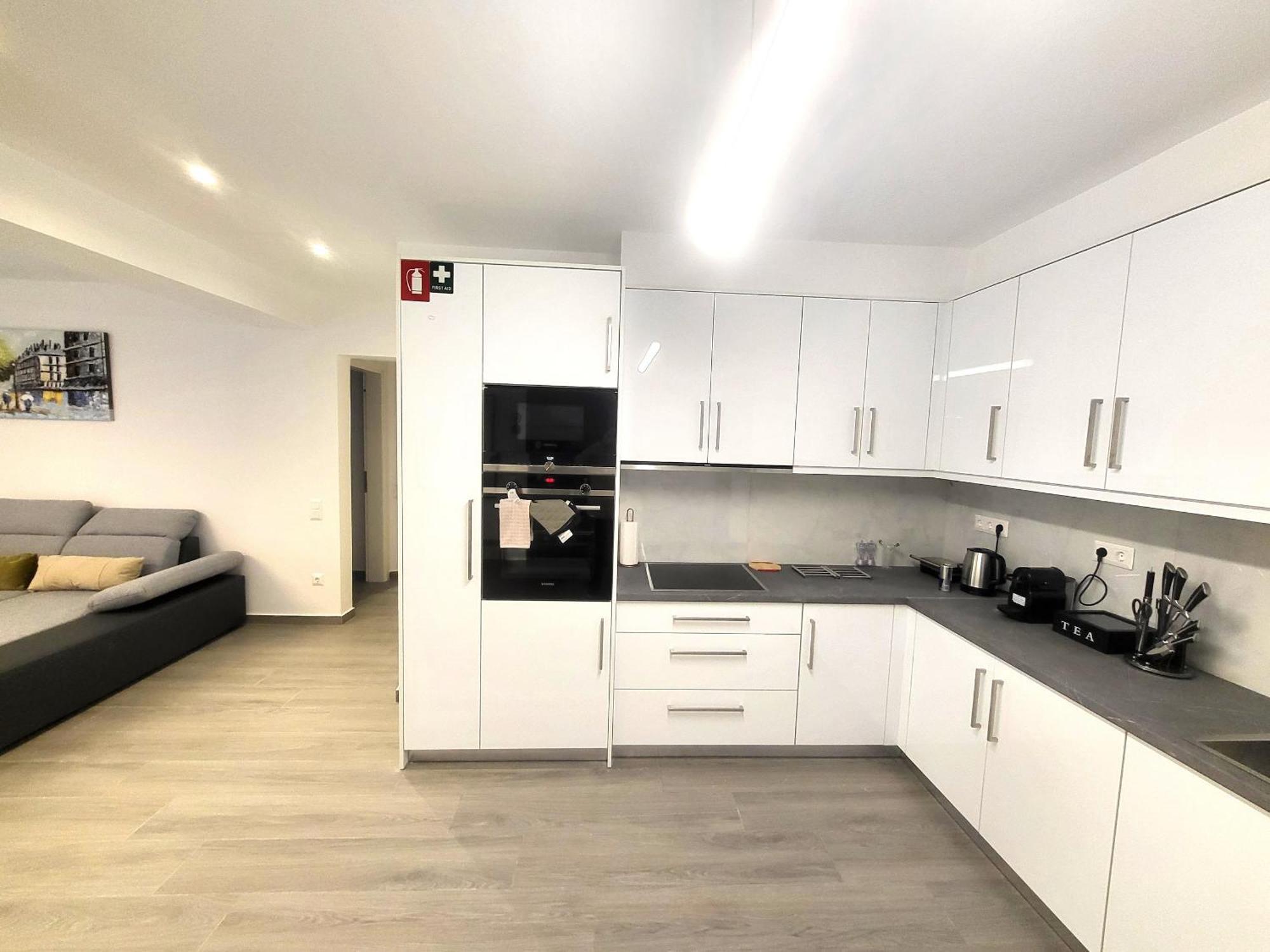Fabilicious Suites - 2 Apartments- Romantic Jacuzzi & Spacious Family Comfort Athen Eksteriør bilde